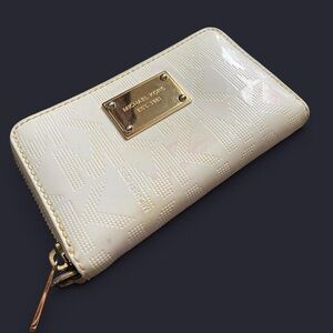 Michael Kors White Leather Wallet